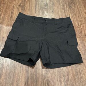 Women’s Eddie Bauer Black Summer Trail Shorts size 16